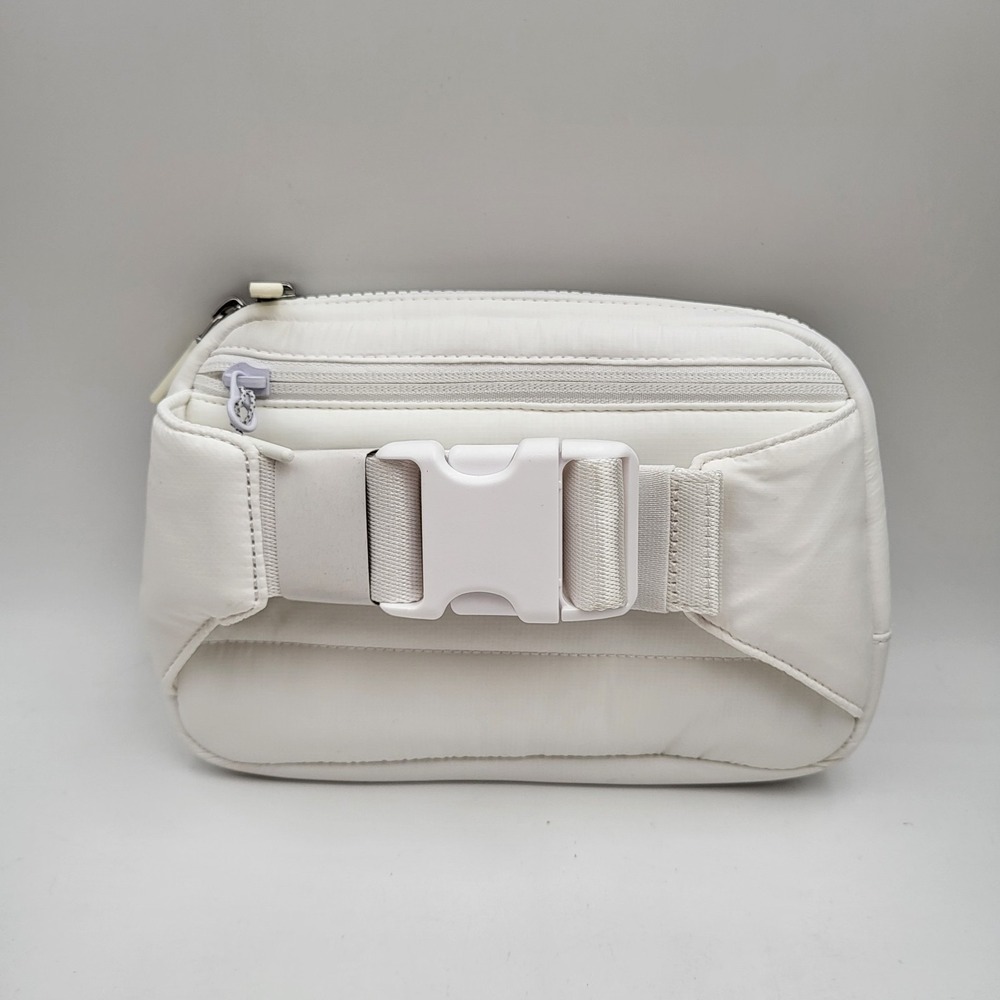 Lululemon Wunder Puff Everywhere White Belt Bag One Size 2L -Brand New! - Picture 2 of 7